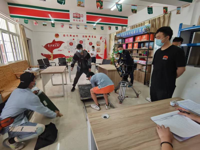 追星女孩心理学分析报告：平定县广告片拍摄公司揭秘饭圈应援式传播逻辑